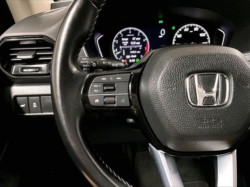 Used 2024 Honda Pilot Touring image 24