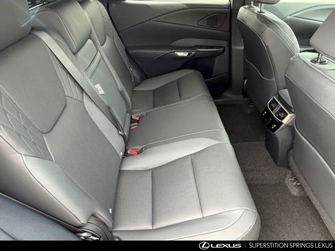 Used 2026 Lexus RX 350 F Sport image 14
