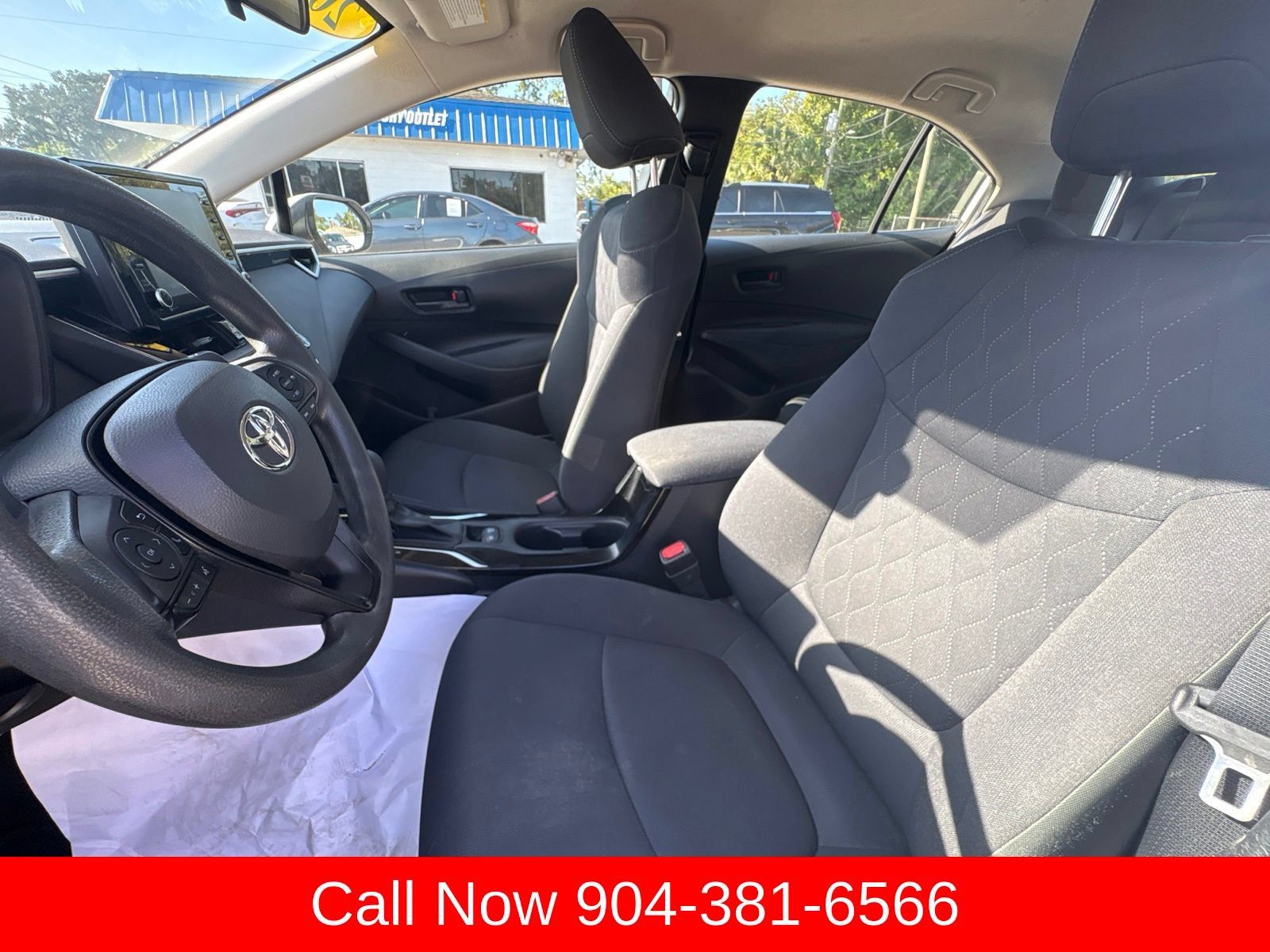 Used 2022 Toyota Corolla LE FWD image 15