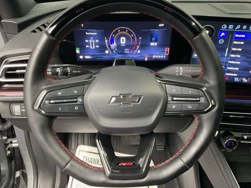 Used 2024 Chevrolet Traverse RS image 14