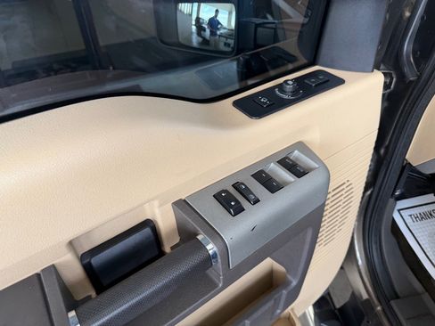 Used 2016 Ford F350 Lariat w/ Lariat Interior Package AWD/4WD image 9