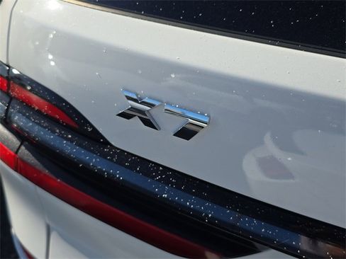 Used 2025 BMW X7 M60i w/ M Sport Professional Package image 6