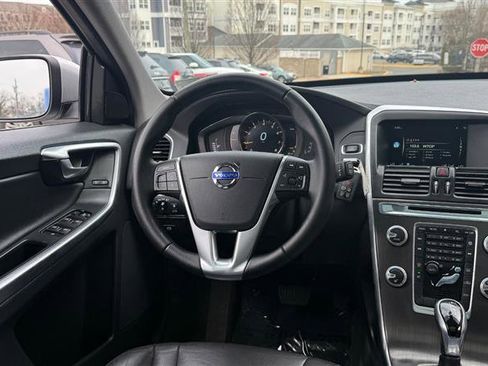 Used 2016 Volvo XC60 T5 Premier image 26