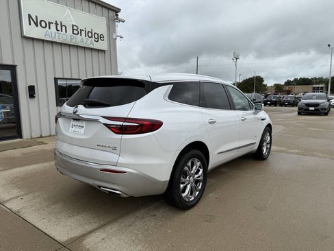 Used 2018 Buick Enclave Avenir w/ Avenir Technology Package image 4