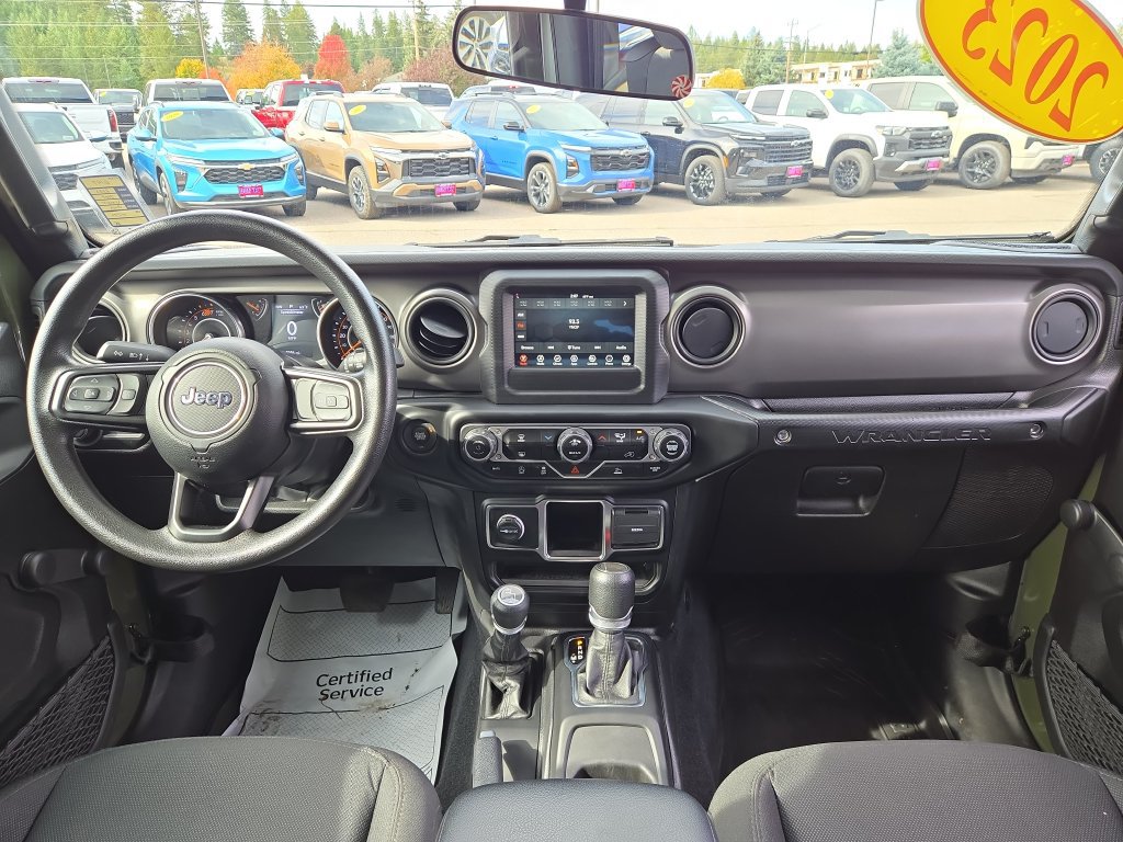 Used 2023 Jeep Wrangler Sport AWD/4WD image 17