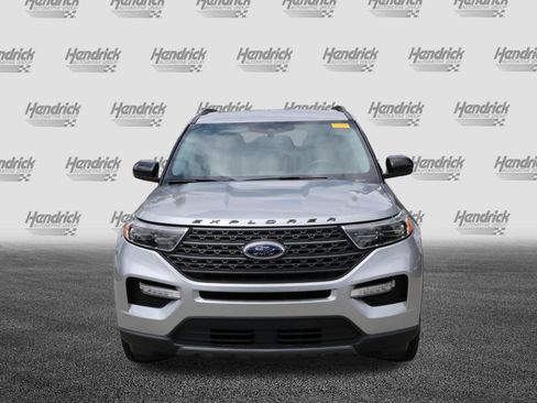 Used 2023 Ford Explorer XLT w/ Equipment Group 202A AWD/4WD image 3