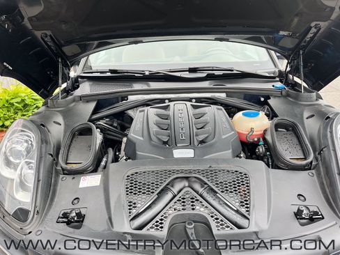 Used 2017 Porsche Macan Turbo image 13