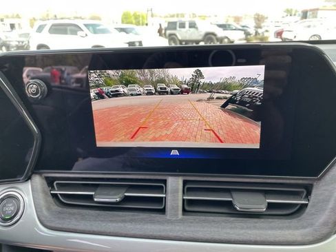 Used 2025 Chevrolet Trax LT w/ Driver Confidence Package image 20