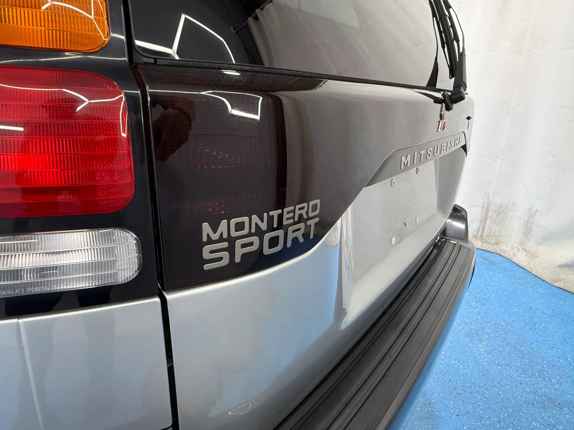 Used 2000 Mitsubishi Montero Sport XLS AWD/4WD image 38