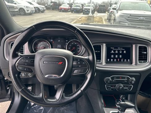 Used 2022 Dodge Charger SXT image 18