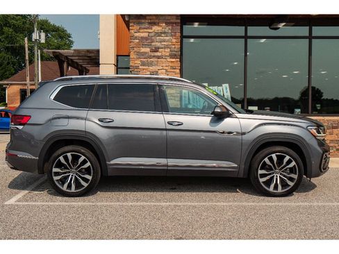 Used 2023 Volkswagen Atlas SEL Premium AWD/4WD image 2