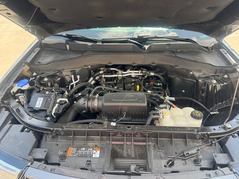Used 2022 Ford Explorer XLT w/ Equipment Group 202A AWD/4WD image 20