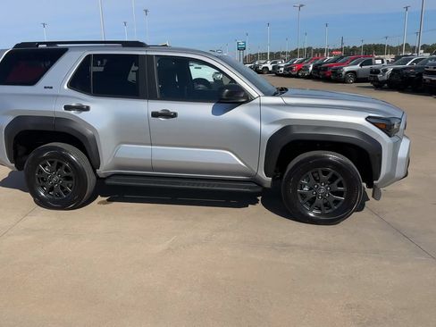 Used 2025 Toyota 4Runner SR5 AWD/4WD image 2