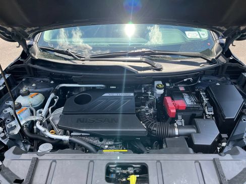 Used 2025 Nissan Rogue SV AWD/4WD image 37