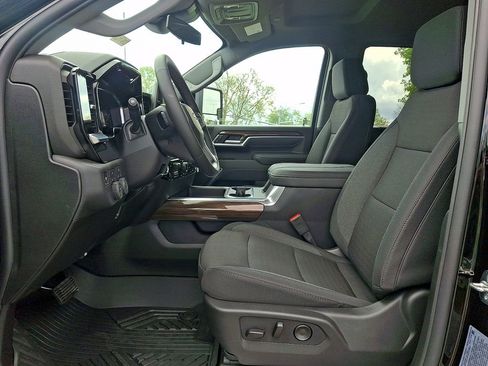 New 2026 Chevrolet Silverado 2500 ZR2 w/ LPO, Dark Essentials Package AWD/4WD image 9