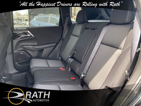 New 2026 Mitsubishi Outlander ES image 21