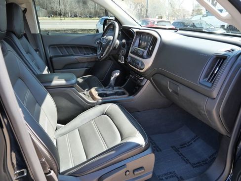 Used 2022 GMC Canyon Denali w/ Denali Black Edition Package AWD/4WD image 16