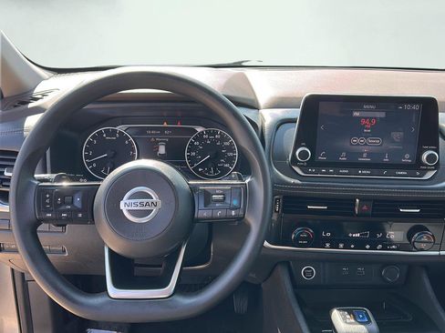 Used 2021 Nissan Rogue SV AWD/4WD image 7