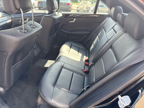 Used 2014 Mercedes-Benz E 350 4MATIC Sedan w/ Premium 1 Package image 22