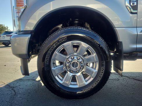 Used 2022 Ford F350 Platinum image 26