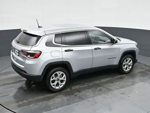 Used 2025 Jeep Compass Sport w/ Mopar Graphics Package AWD/4WD image 29