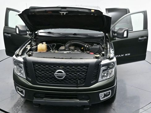 Used 2019 Nissan Titan PRO-4X w/ Pro-4x Convenience Package AWD/4WD image 44
