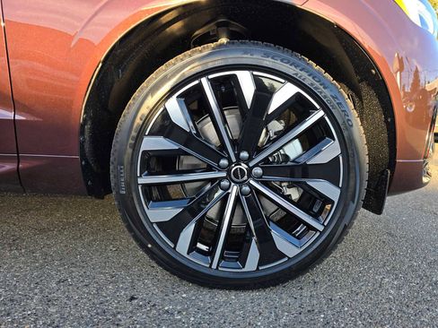 New 2026 Volvo XC60 B5 Ultra w/ Protection Package Premier image 9