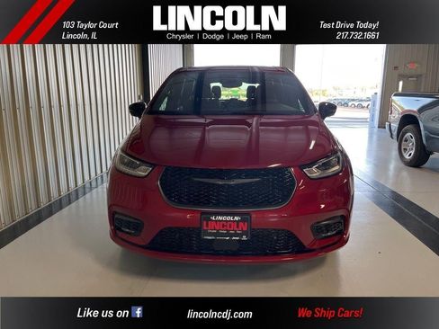 New 2026 Chrysler Pacifica Select image 5