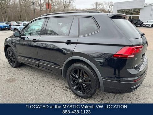Certified 2022 Volkswagen Tiguan SE R-Line image 8