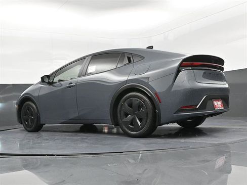 New 2026 Toyota Prius LE FWD image 30