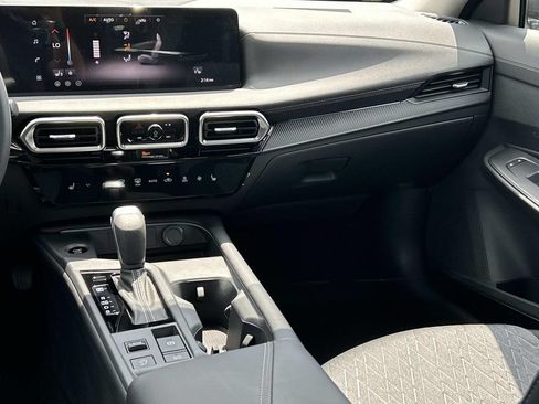 New 2026 Nissan Sentra SV w/ SV Convenience Package FWD image 22