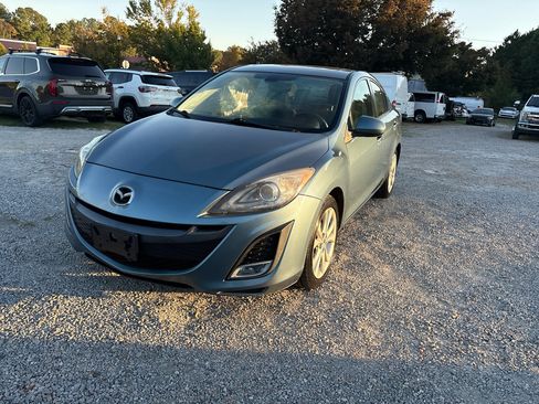 Used 2011 MAZDA MAZDA3 s Sport w/ Tech Pkg image 2