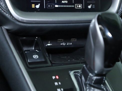 Used 2020 Subaru Legacy Limited w/ Popular Package #2 image 27