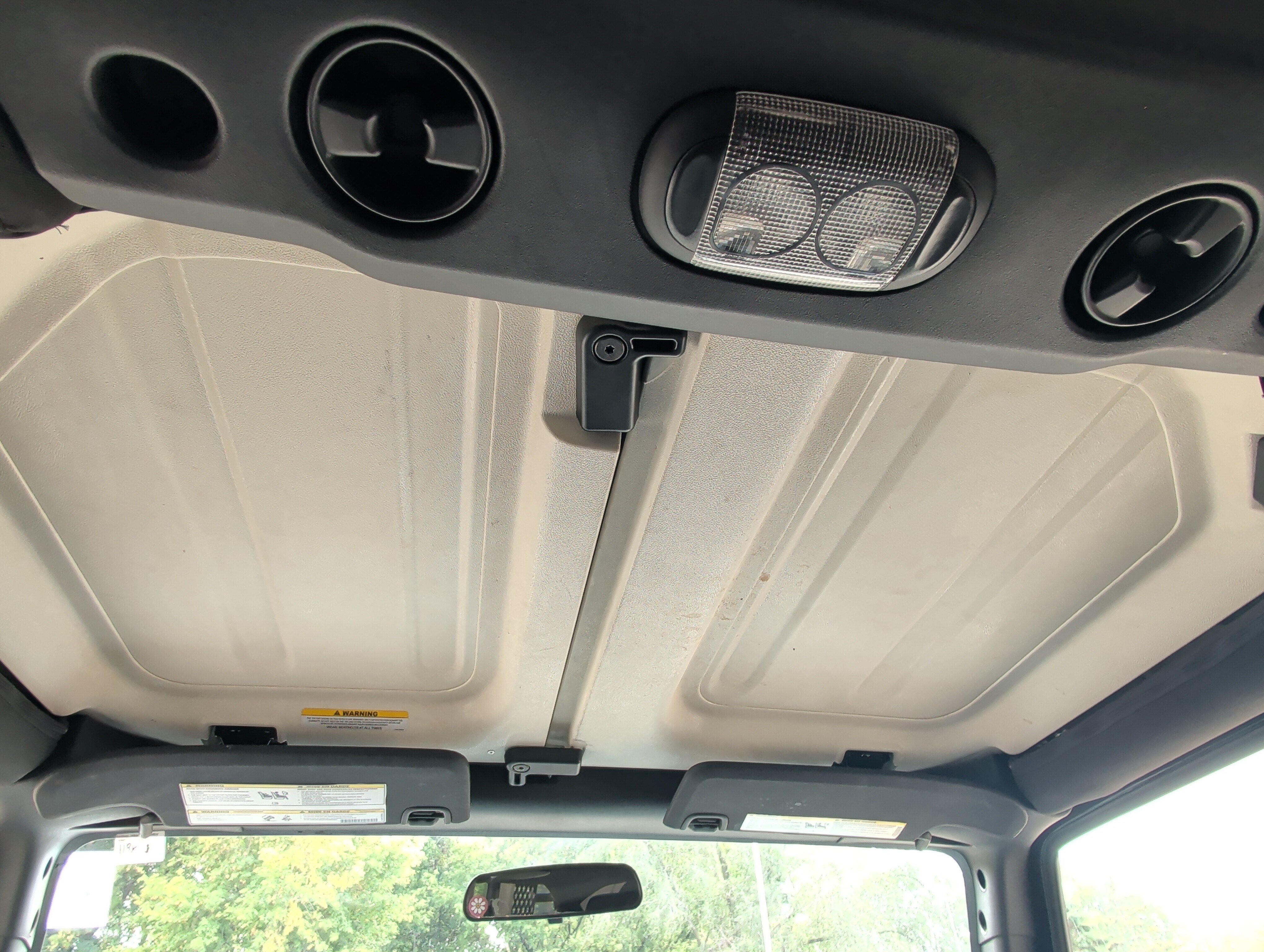 Used 2012 Jeep Wrangler Unlimited Sahara w/ Dual Top Group AWD/4WD image 27