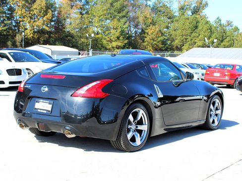 Used 2009 Nissan 370Z Touring image 7