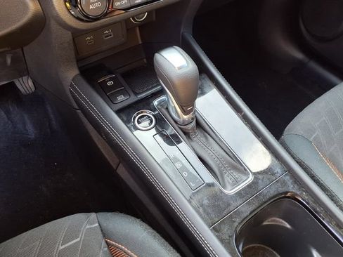 Used 2024 Nissan Kicks SR w/ Interior Electronics Package FWD image 8