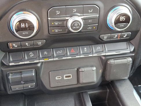 Used 2020 GMC Sierra 1500 AT4 w/ AT4 Preferred Package image 16