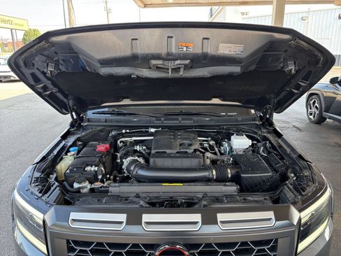 Used 2026 Nissan Frontier PRO-4X AWD/4WD image 32