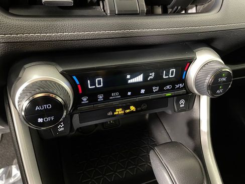 Used 2023 Toyota RAV4 XLE image 31