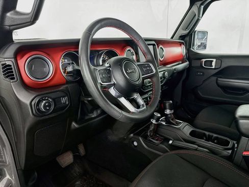 Used 2023 Jeep Gladiator Rubicon w/ Cold Weather Group AWD/4WD image 4