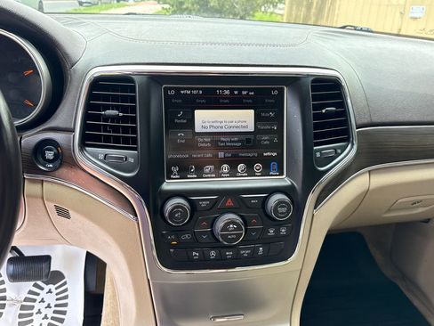 Used 2016 Jeep Grand Cherokee Overland AWD/4WD image 17