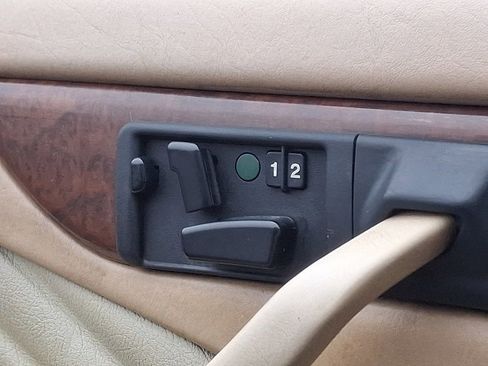 Used 1991 Mercedes-Benz 560 SEC image 22