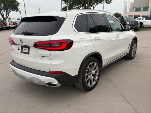 Used 2021 BMW X5 sDrive40i w/ Premium Package RWD image 3