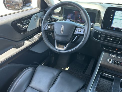 Used 2025 Lincoln Aviator Reserve w/ Equipment Group 201A AWD/4WD image 18
