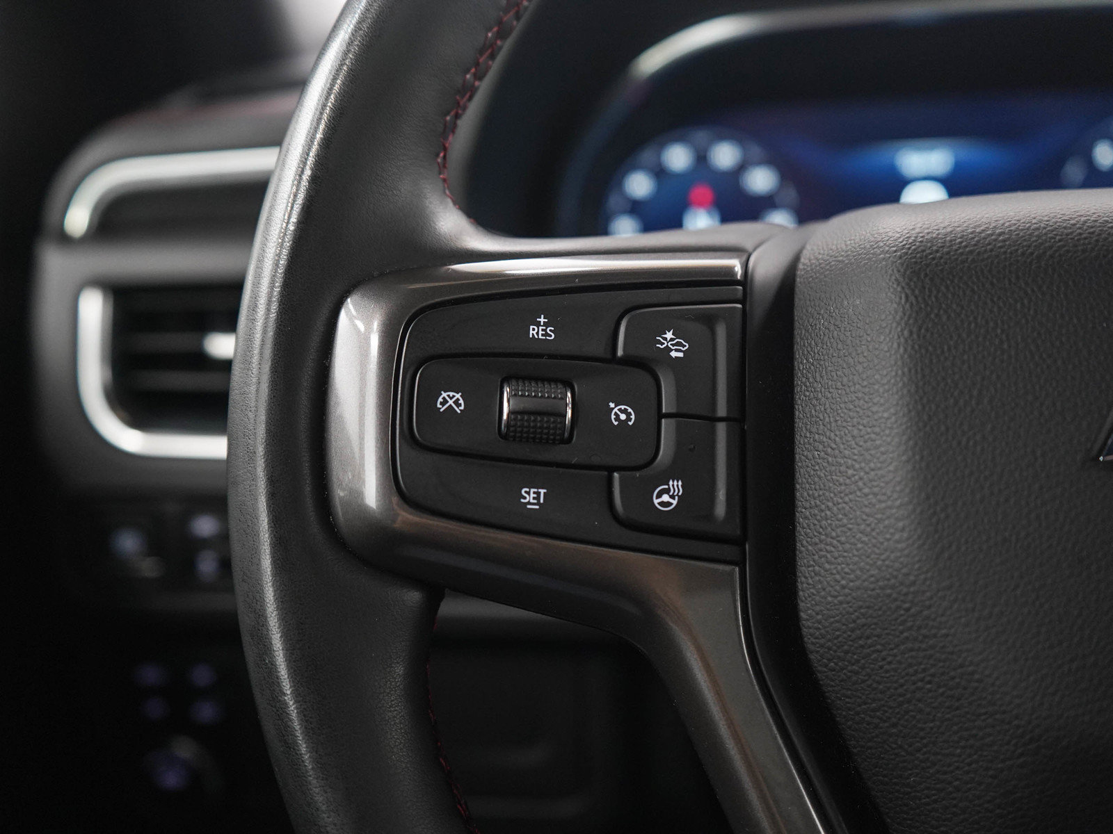 Used 2024 Chevrolet Tahoe RST w/ Luxury Package AWD/4WD image 25