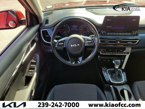 Certified 2022 Kia Seltos S FWD image 15