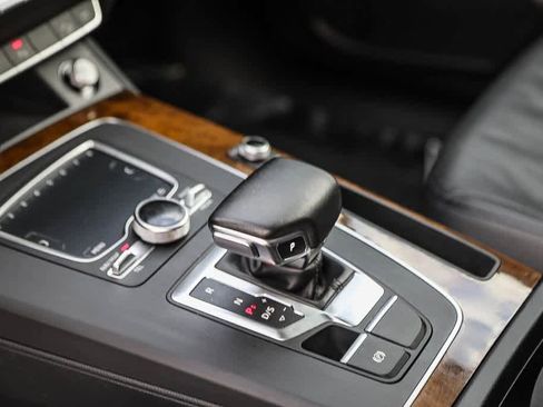 Used 2018 Audi Q5 2.0T Premium Plus image 19