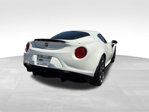 Used 2016 Alfa Romeo 4C Coupe w/ Coupe Track Package 1 RWD image 5
