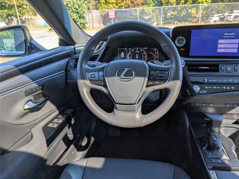 Used 2023 Lexus ES 350 w/ Premium Package image 17