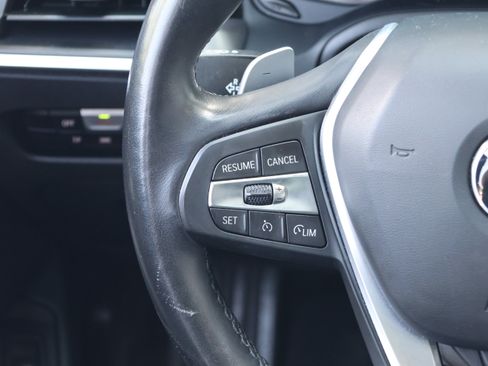 Used 2020 BMW 330i Sedan w/ Driving Assistance Package RWD image 18